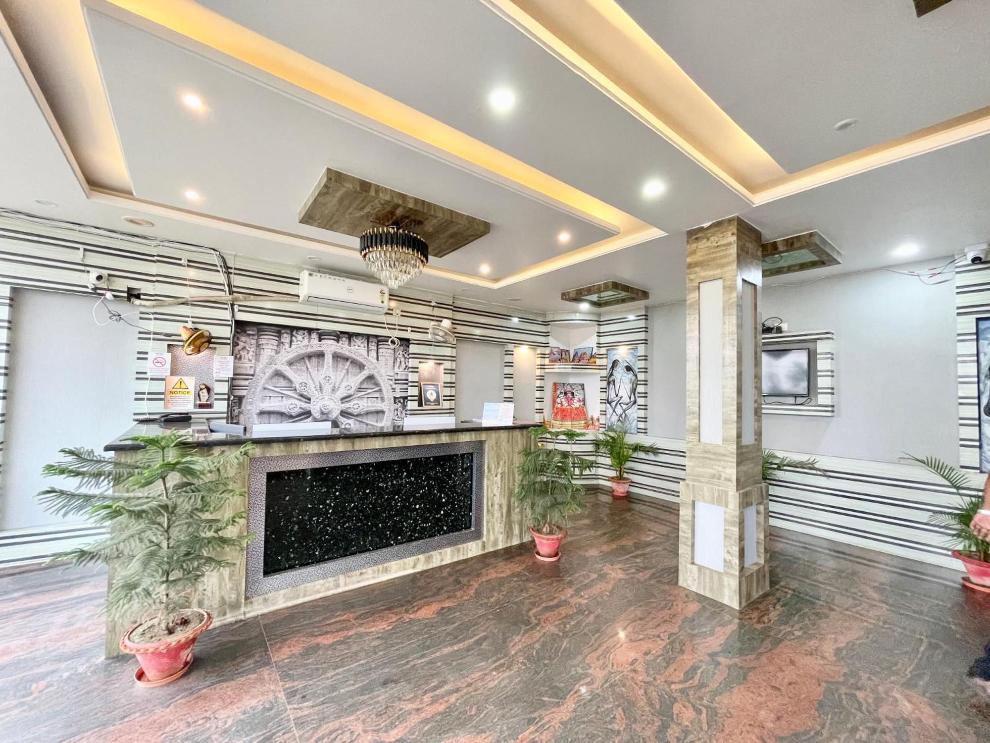 Hotel Trends In 푸리 외부 사진